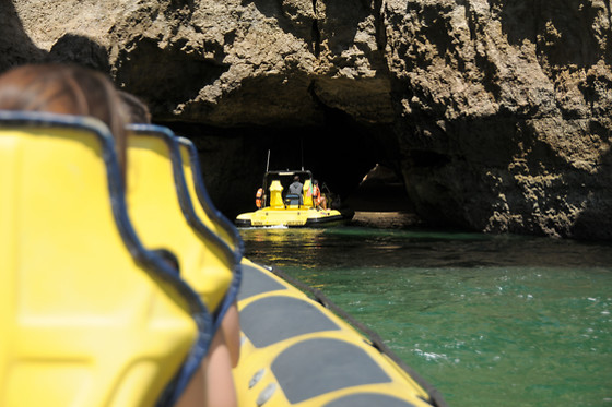 Visita às grutas e observação de golfinhos para 2 | Dream Wave Algarve em Albufeira
