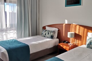 Uma Noite com Pequeno-Almoço + Experiência de Escape Room ou Stand Up Paddle para 2 | Apúlia Praia Hotel, Esposende (Braga)