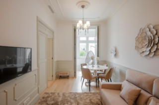 Uma noite em "quarto do amor" com pequeno-almoço para 2 em Porto Deluxe Apartments & Guesthouse (Porto)