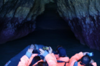 Um passeio pelas grutas de Benagil para 1 adulto e 1 criança em Seadolphins Algarve em Portimão (Faro)