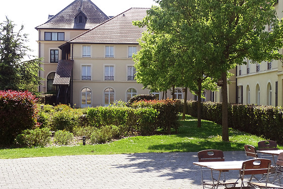 Campanile Val de France - photo 5
