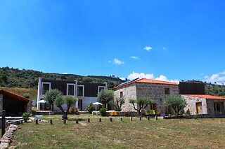 Agroturismo a 2 | 1 noite em quarto familiar com vista para a montanha | Quinta Vale da Prata - Celorico da Beira (Guarda)