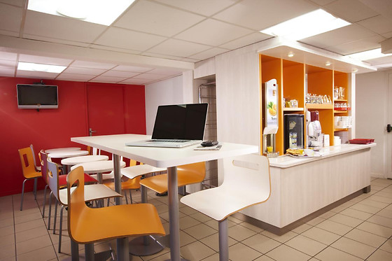 Hôtel Premiere Classe Clermont Sud Aubière - photo 3