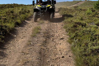 Tour de Buggy Can Am no monte da Atalaia | 2 Pessoas - 30 min | Mountain Adventours, Vila Real