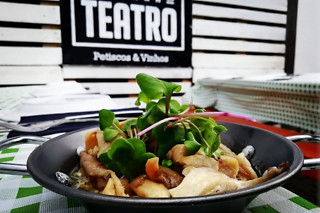 Rodízio de Petiscos para 2 | Taberna do Teatro, Angra do Heroísmo (Açores)