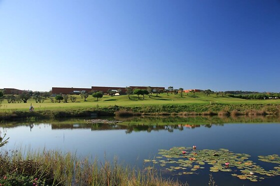 Aula de golfe | 1 pessoa - 30 min | Bom Sucesso Resort***** - Óbidos (Leiria)