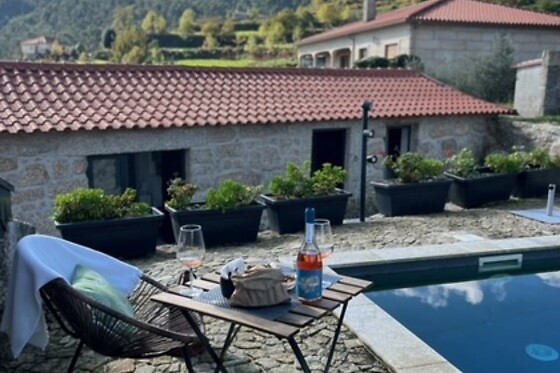Enoturismo a 2 na Villa Seara | 1 noite em quarto duplo com prova de vinho e tapas | Celorico de Basto