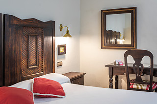 Uma noite em quarto duplo com pequeno-almoço para 2 em Hotel São João de Deus em Elvas (Portalegre)