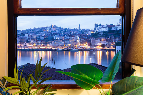Uma noite em quarto duplo/twin standard com pequeno-almoço para 2 em The House of Sandeman Hostel & Suites em Vila Nova de Gaia (Porto)