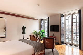 Uma noite em quarto duplo/twin standard com pequeno-almoço para 2 em The House of Sandeman Hostel & Suites em Vila Nova de Gaia (Porto)