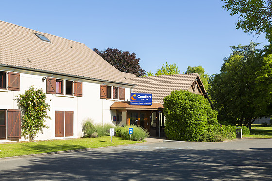 Comfort Hotel Pithiviers - photo 0