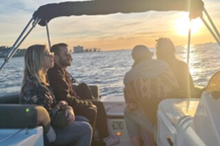 Passeio "Lisbon Champagne Tour" para 2 | Bubble Sea Events em Lisboa