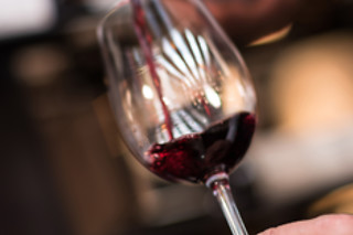 Apresentação + Visita Guiada + Degustação de Vinhos para 2 | Manzwine, Mafra (Lisboa)