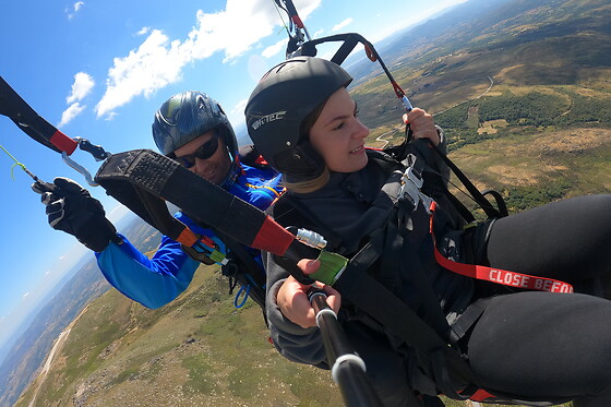 Batismo de voo de parapente em Montalegre | para 2 - 1h | Landfor Adventure Sports (Vila Real)
