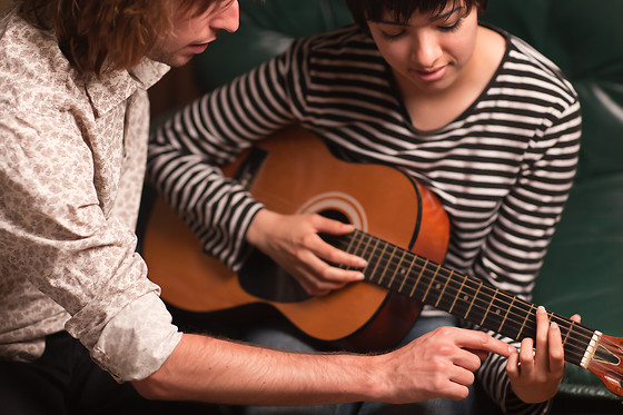 Aula de música á escolha para 2 | ACNI - Associação Cultural Novas Ideias em Sétúbal