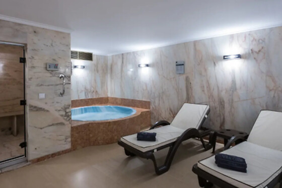 Massagem com pedras quentes para 1 no Satsanga Wellness 4* Estoril (Lisboa)