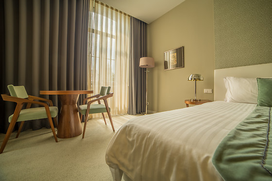 Uma noite em quarto duplo com pequeno-almoço para 2 em Hotel do Parque**** (Braga)