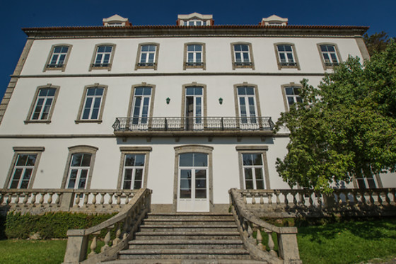 Uma noite em quarto duplo com pequeno-almoço para 2 em Hotel do Parque**** (Braga)