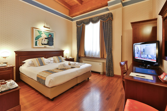 Hotel Parma e congressi - photo 1