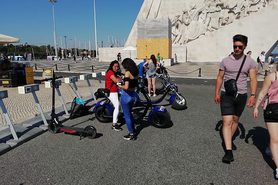 Rota do elétrico 28 em scooter elétrica para 2 | Mob, by Mobi.eTours em Lisboa