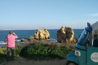 Albufeira Tour para 1 adulto e 1 criança com a Algarve Moments em Albufeira