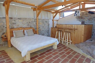 Duas noites em Camping Pod ou Refúgio do Cancho para 2 em Quinta do Maral Espaço Naturista em Marvão (Portalegre)