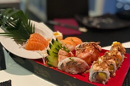 MÚA HITO SUSHI LOUNGE