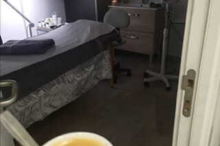Massagem relaxante facial ou Massagem parcial nas costas para 1 | LX2 Clínica (Lisboa)