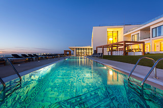 Uma noite em quarto duplo com pequeno-almoço para 2 em Evolutee Hotel - Royal Óbidos Spa & Golf Resort***** em Óbidos (Leiria)
