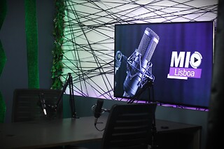 Estúdio completo para Gravação de Vídeo | 1 pessoa - 1h | Mio Lisboa Estúdio (Beato, Lisboa)