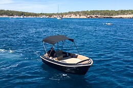 BLACK BOATS IBIZA