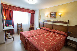 HOTEL REYES CATOLICOS