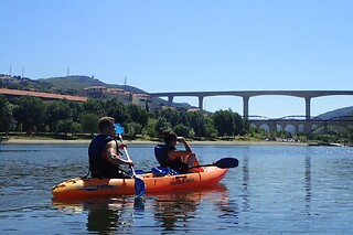 Canoagem no rio Douro - Passeio das três pontes em Peso da Régua | Naturimont