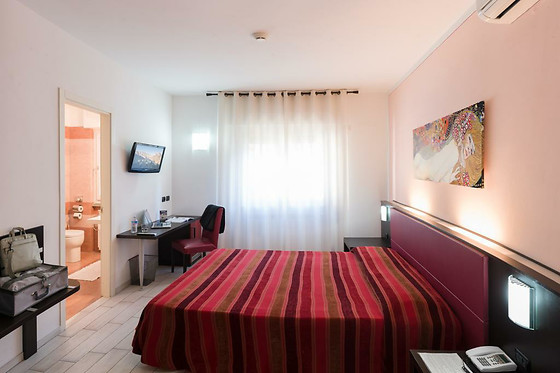 Hotel Ristorante Milano - photo 14