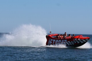Passeio de Jetboat para família em Albufeira | Jet Boat Algarve - Momentos Dinâmicos