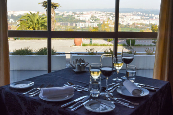 Uma noite em quarto duplo com pequeno-almoço para 2 em Hotel D. Luís*** (Coimbra)