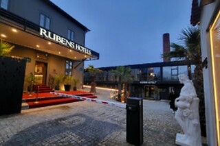 Uma noite em quarto duplo com pequeno-almoço para 2 em Rubens Hotels & SPA**** em Vila Nova de Gaia (Porto)