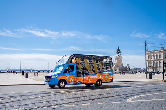 Descubra Lisboa com um tour interativo em mini-bus | Para 1 pessoa - Smart Sightseeing