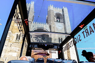 Descubra Lisboa com um tour interativo em mini-bus | Para 1 pessoa - Smart Sightseeing