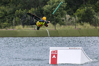 Aula de wakeboard nos Açores | 2 pessoas - 50 min | WPA Wake Park - São Miguel