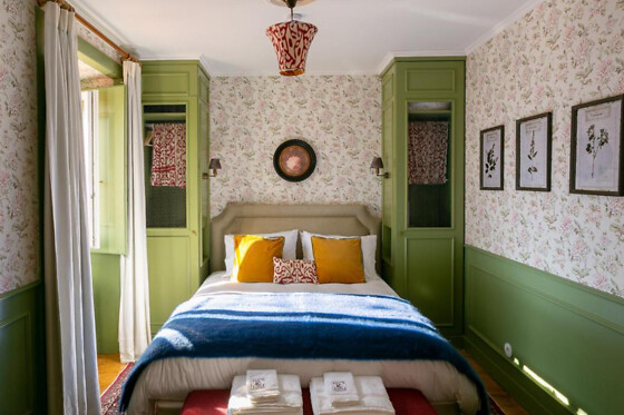 Uma noite em quarto duplo standard com pequeno-almoço para 2 em Rosegarden House em Sintra (Lisboa)