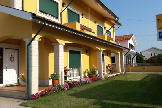 A CASA DA TI LAURA - photo 1