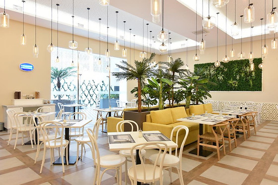 Uma noite em Suíte Júnior com pequeno-almoço para 2 em Hotel Exe Wellington**** em Figueira da Foz (Coimbra)