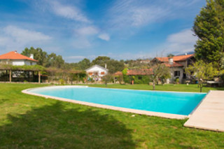 1 noite numa casa histórica com piscina e opções para crianças | Casa das Camélias - Monção
