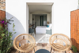 HOTEL VILLA GALA Y HOTEL MAS LAZULI