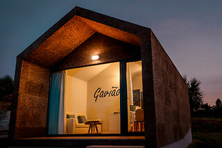 Uma noite em Cork Shelter com acesso ao Wellness Center no Gavião Nature Village, distrito de Portalegre | 2 Pessoas