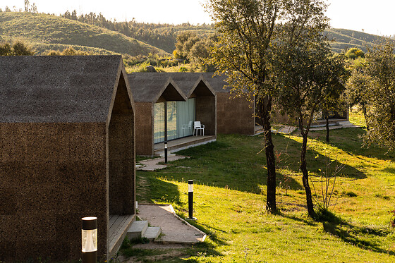 Uma noite em Cork Shelter com acesso ao Wellness Center no Gavião Nature Village, distrito de Portalegre | 2 Pessoas