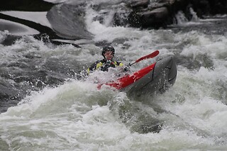Rafting + Prova de vinho + Petiscos em Melgaço | Para 3 pessoas - 3h | CoralTours Minho