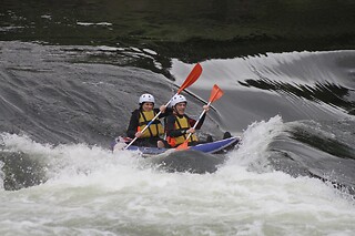 Rafting + Prova de vinho + Petiscos em Melgaço | Para 3 pessoas - 3h | CoralTours Minho