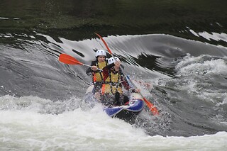 Rafting + Prova de vinho + Petiscos em Melgaço | Para 3 pessoas - 3h | CoralTours Minho